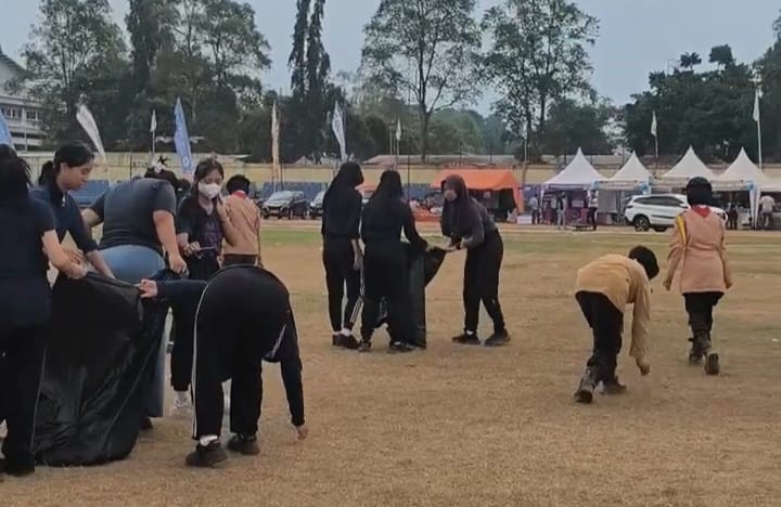Pramuka Banyumas Gelar Aksi Scout Keep Clean di GOR Satria