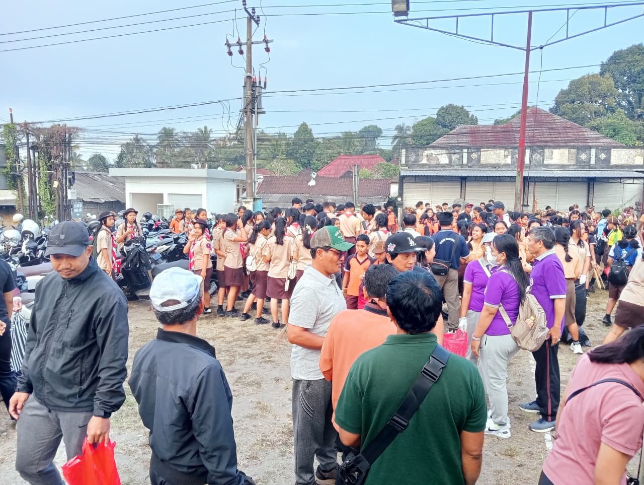 Foto dalam berita Pramuka Gianyar Gelar Bakti Lingkungan Serentak di Tiga Kwarran